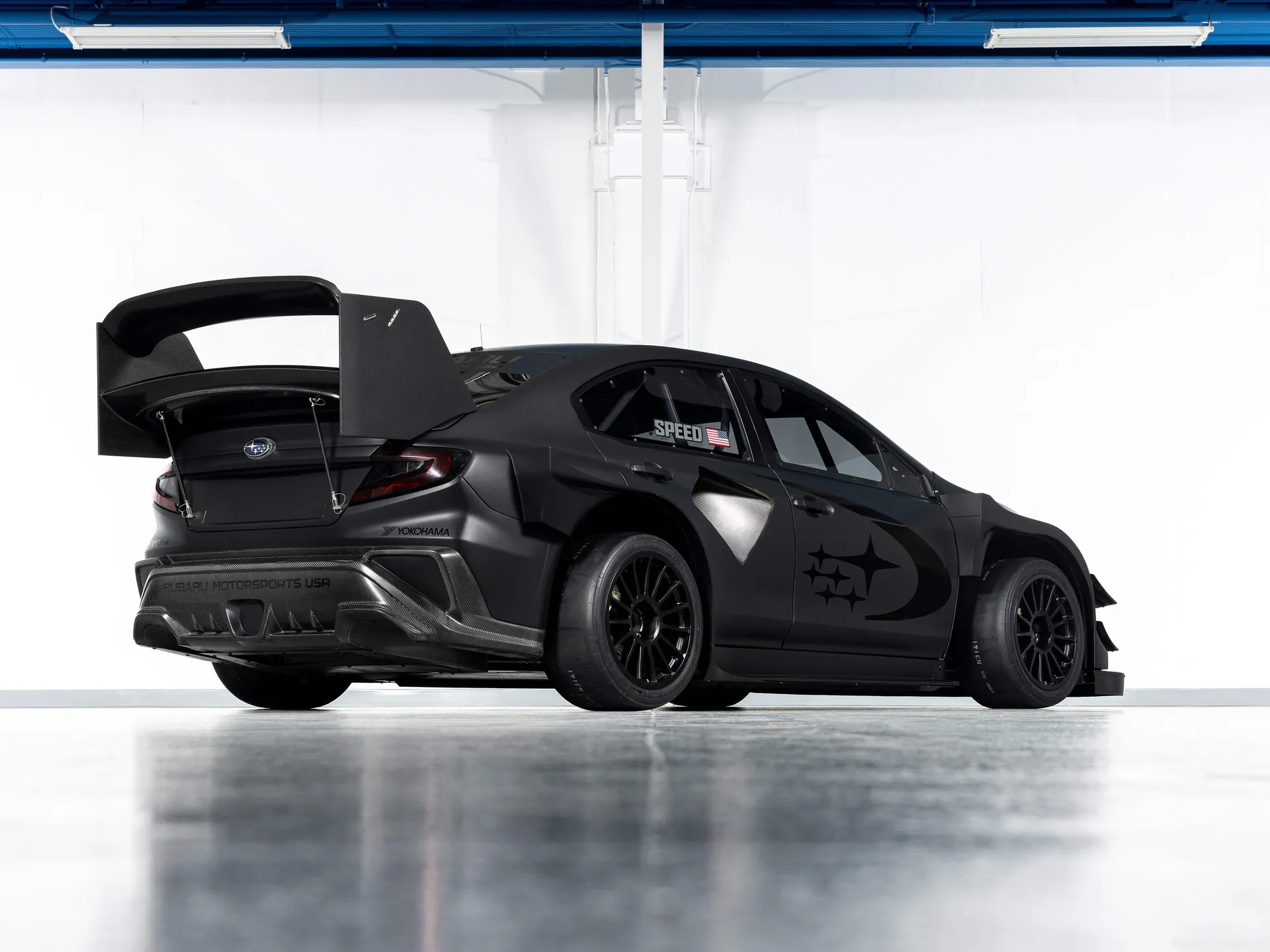 Subaru WRX Project Midnight Concept (2024) – zadní tříčtvrteční pohled
