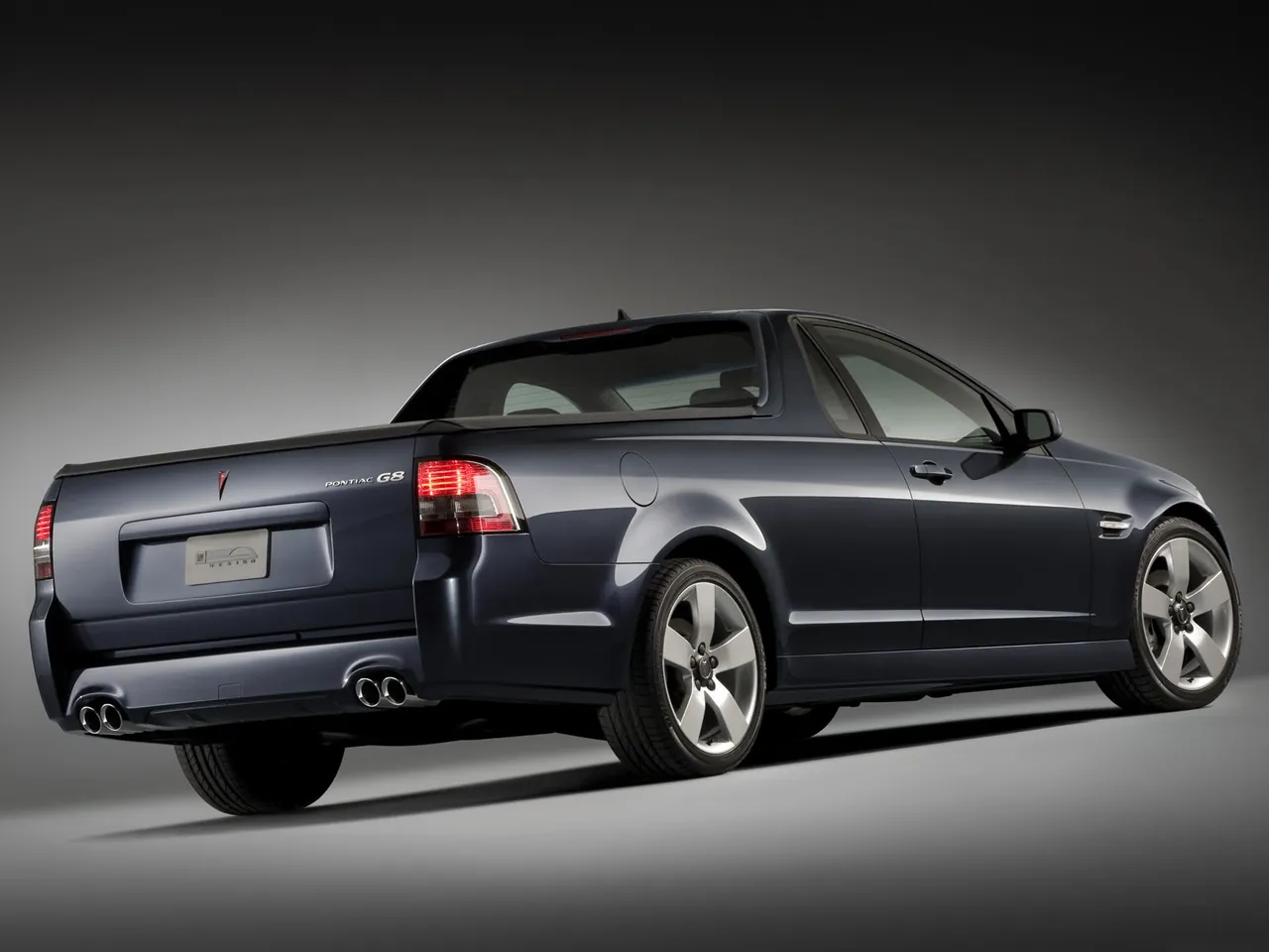 Pontiac G8 Sport Truck (2010) – zadní tříčtvrteční pohled