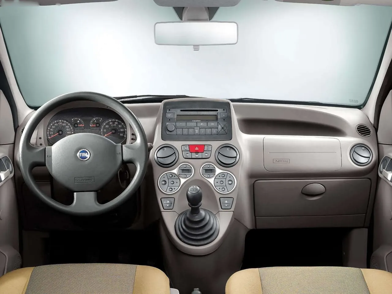 Fiat Panda (2003) – interiér