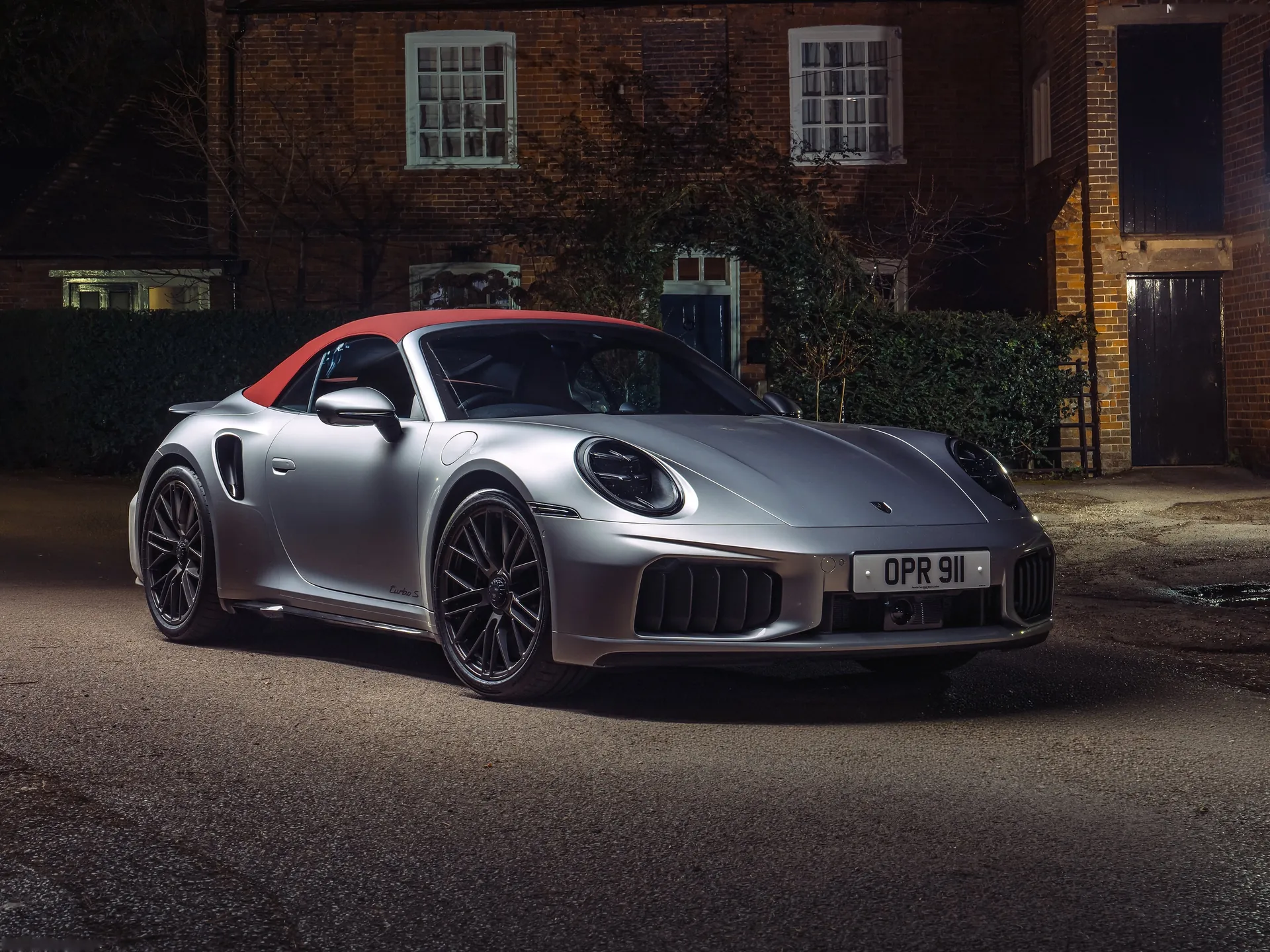 Porsche 911 Turbo S Cabriolet [UK] (2026)
