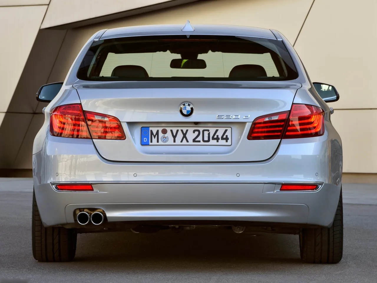 BMW 5-Series (2014) – zezadu
