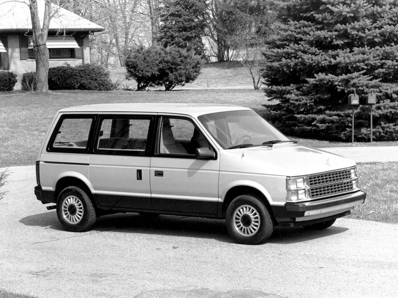 Dodge Caravan (1986)