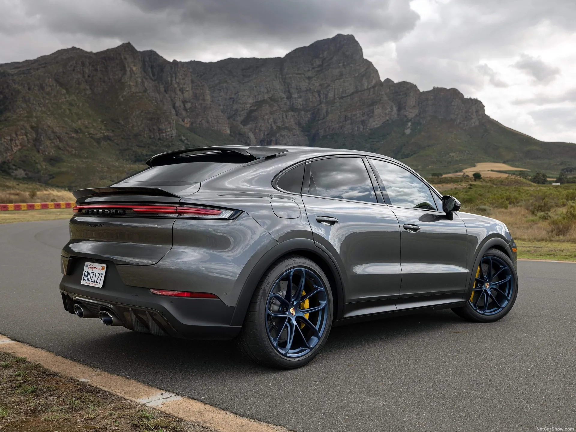 Porsche Cayenne Turbo GT (2024) – zadní tříčtvrteční pohled