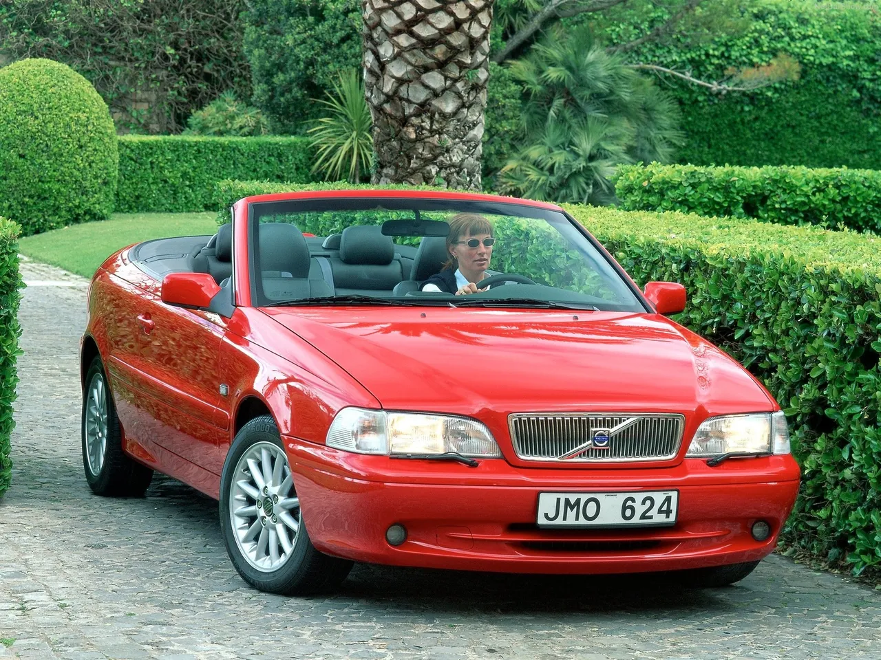 Volvo C70 Convertible (2001)