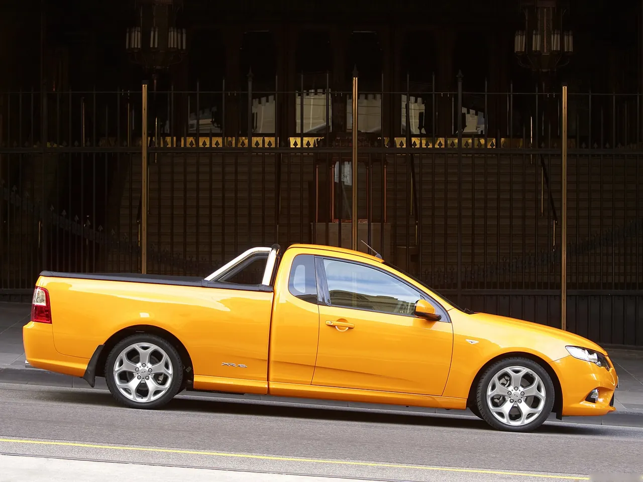 Ford FG Falcon Ute XR6 Turbo (2008) – boční profil