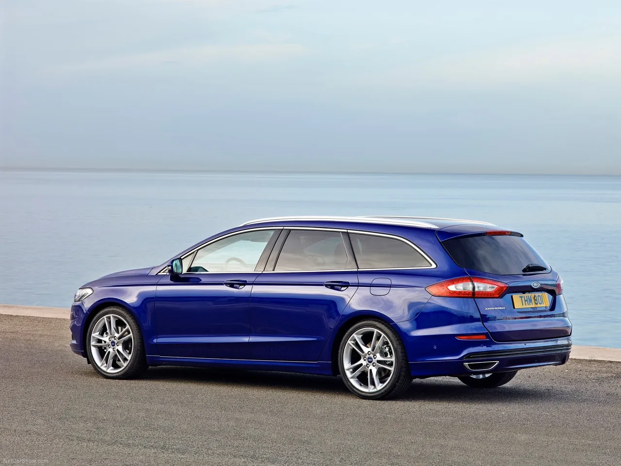 Ford Mondeo Wagon (2015) – zadní tříčtvrteční pohled