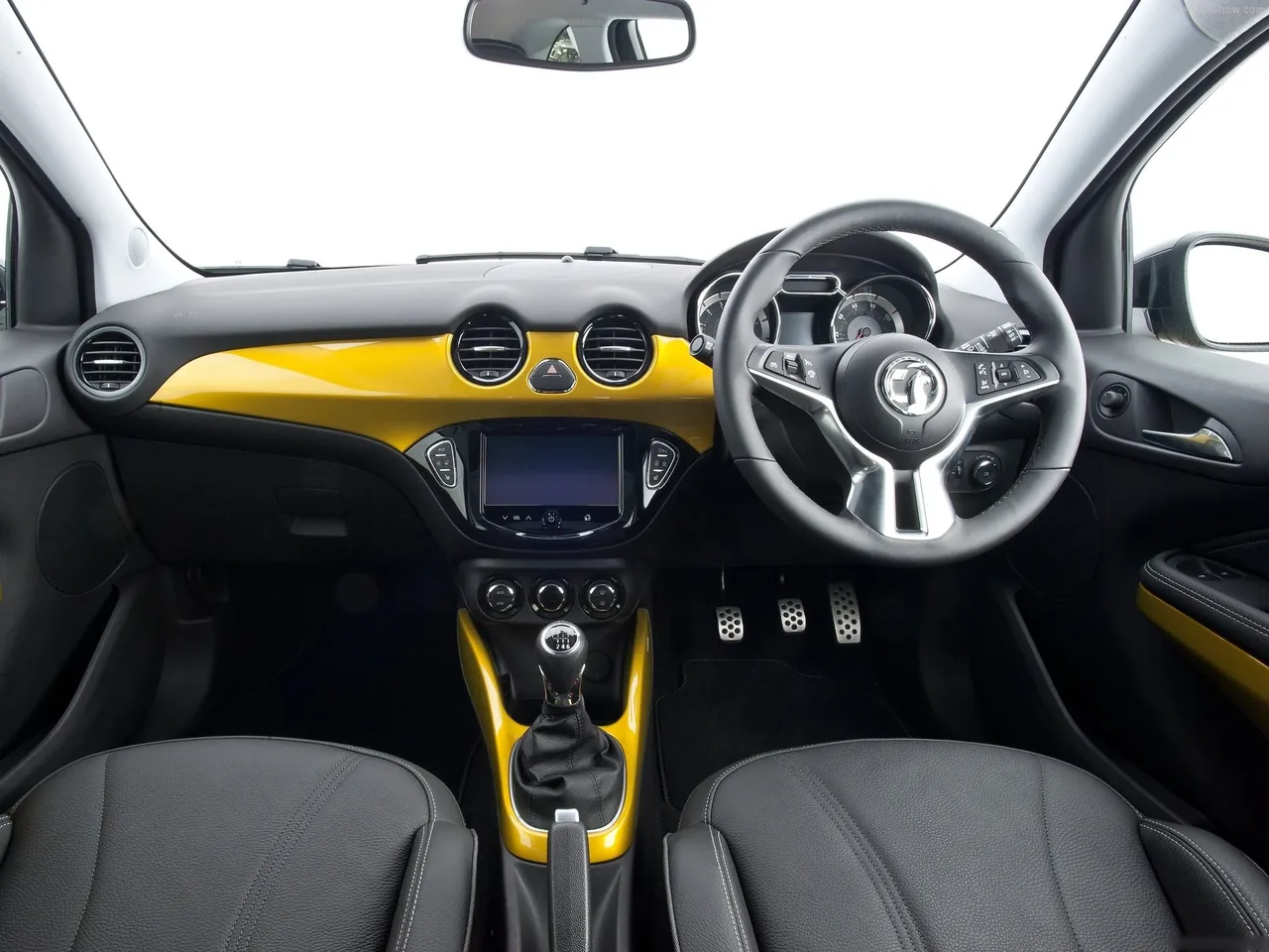 Vauxhall Adam Rocks Air (2015) – interiér