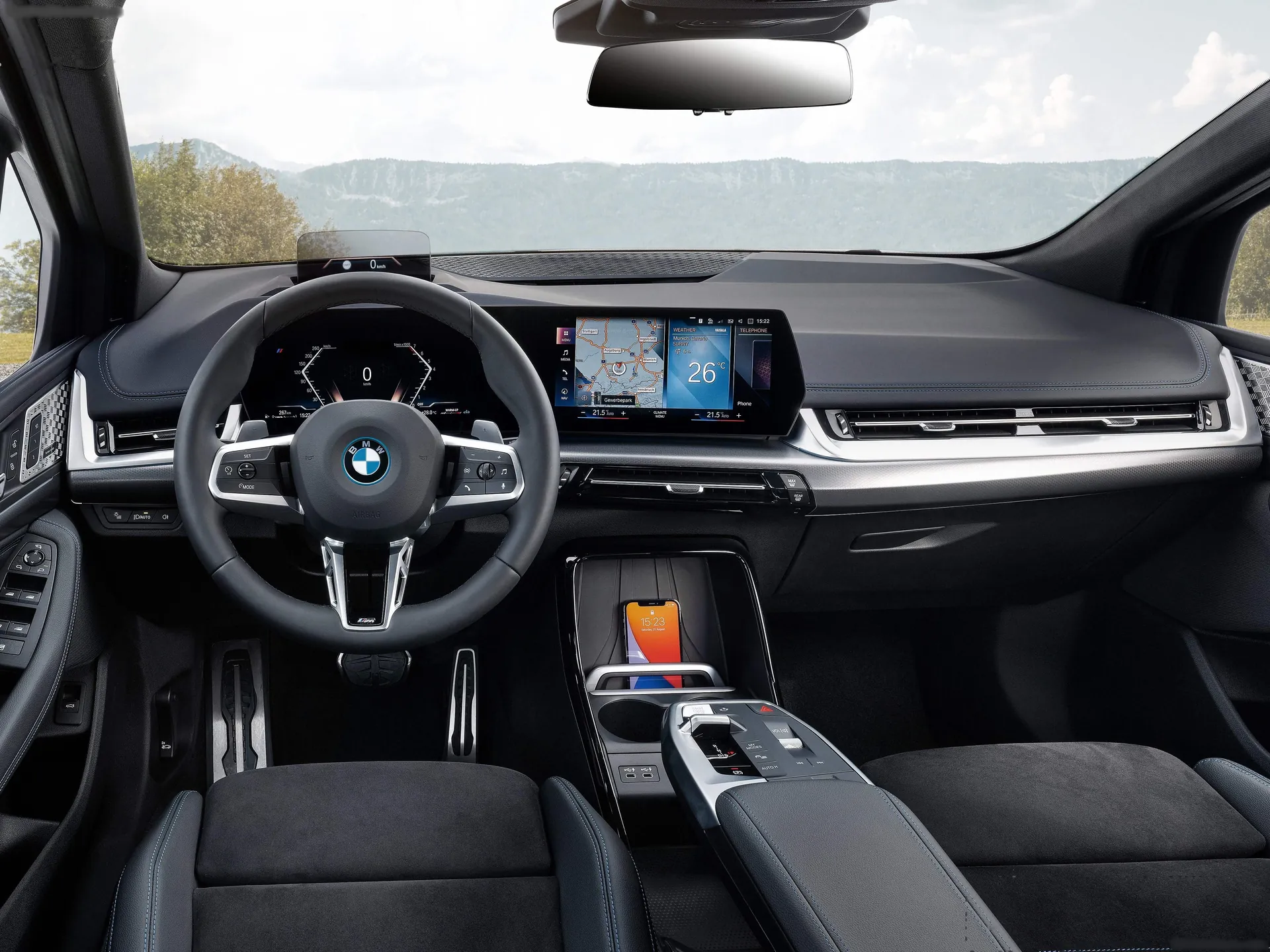 BMW 230e xDrive Active Tourer (2022) – interiér