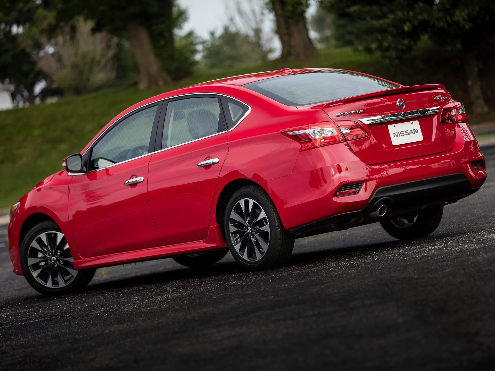 Nissan Sentra SR Turbo (2017) - Rear Three-Quarter