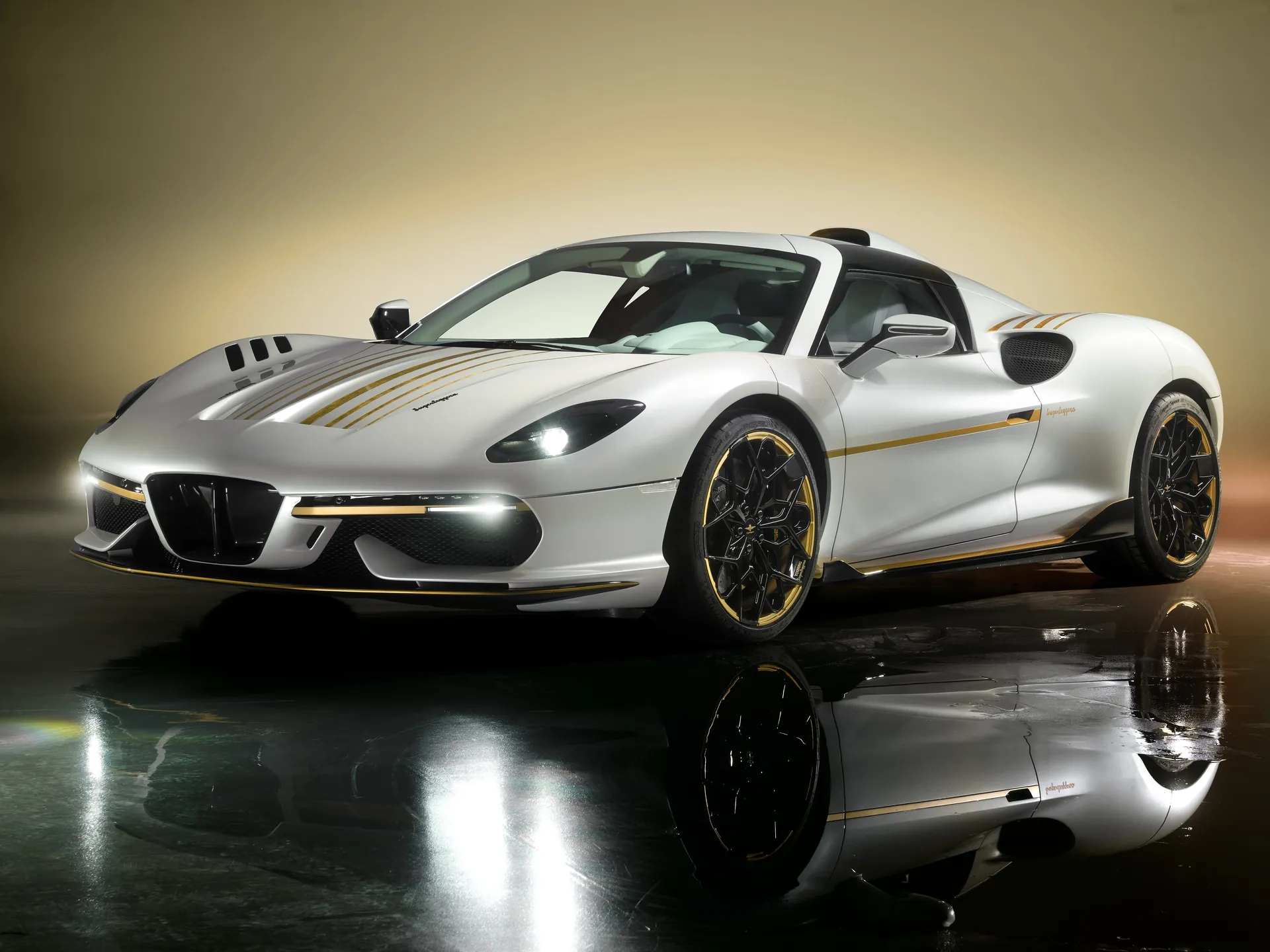 Touring Superleggera Arese RH95 Vento DOro (2024)