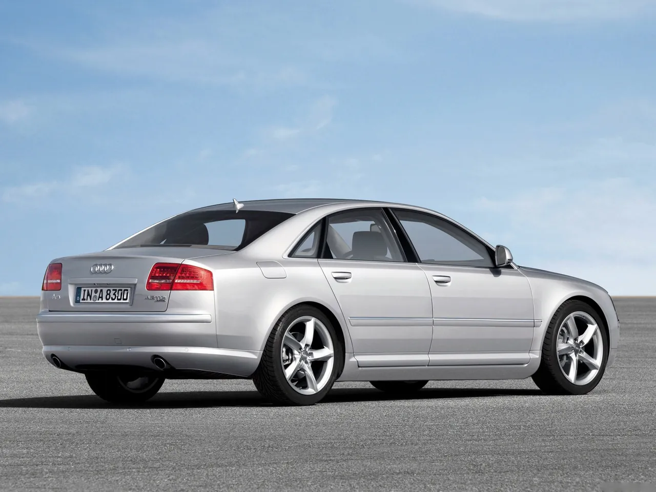Audi A8 4.2 TDI quattro (2008) – zadní tříčtvrteční pohled
