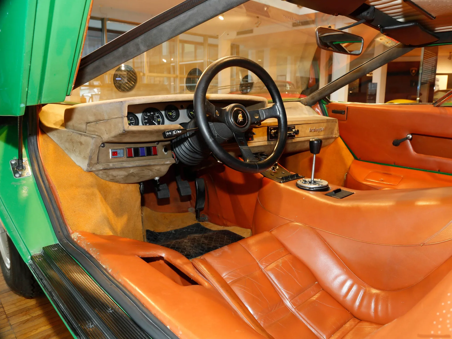 Lamborghini Countach LP 400 (1973) – interiér