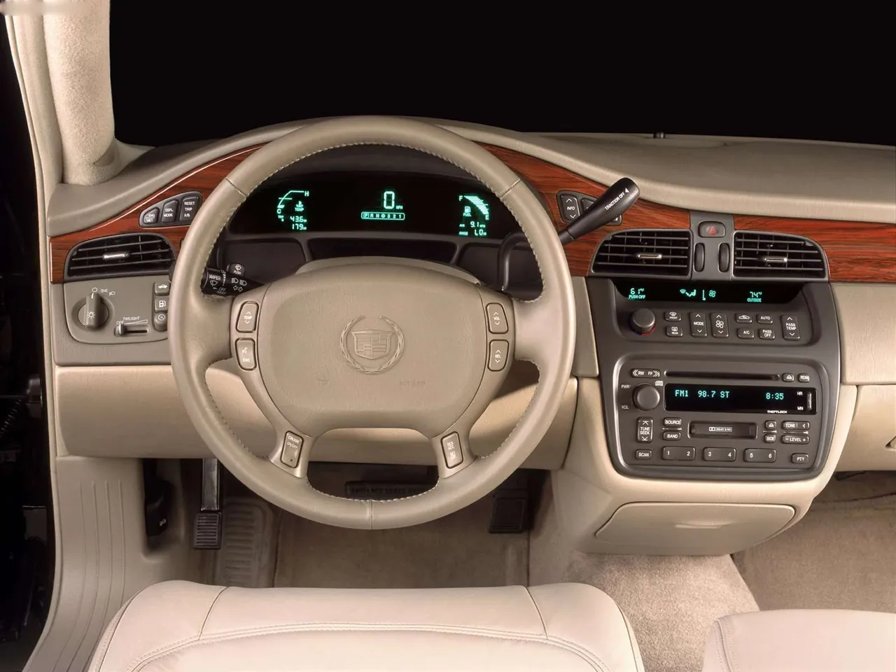 Cadillac DeVille (2002) – interiér