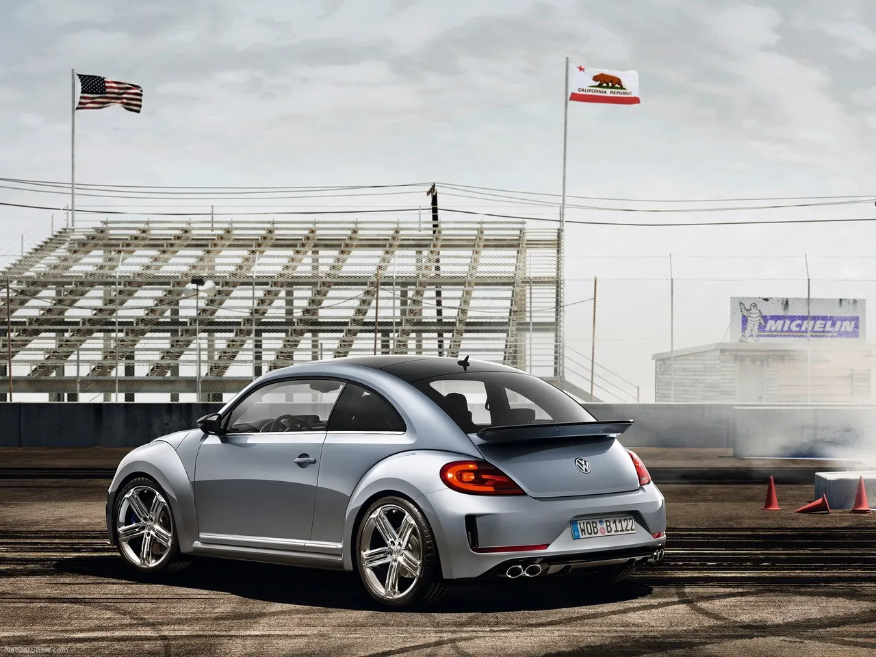 Volkswagen Beetle R Concept (2011) – zadní tříčtvrteční pohled