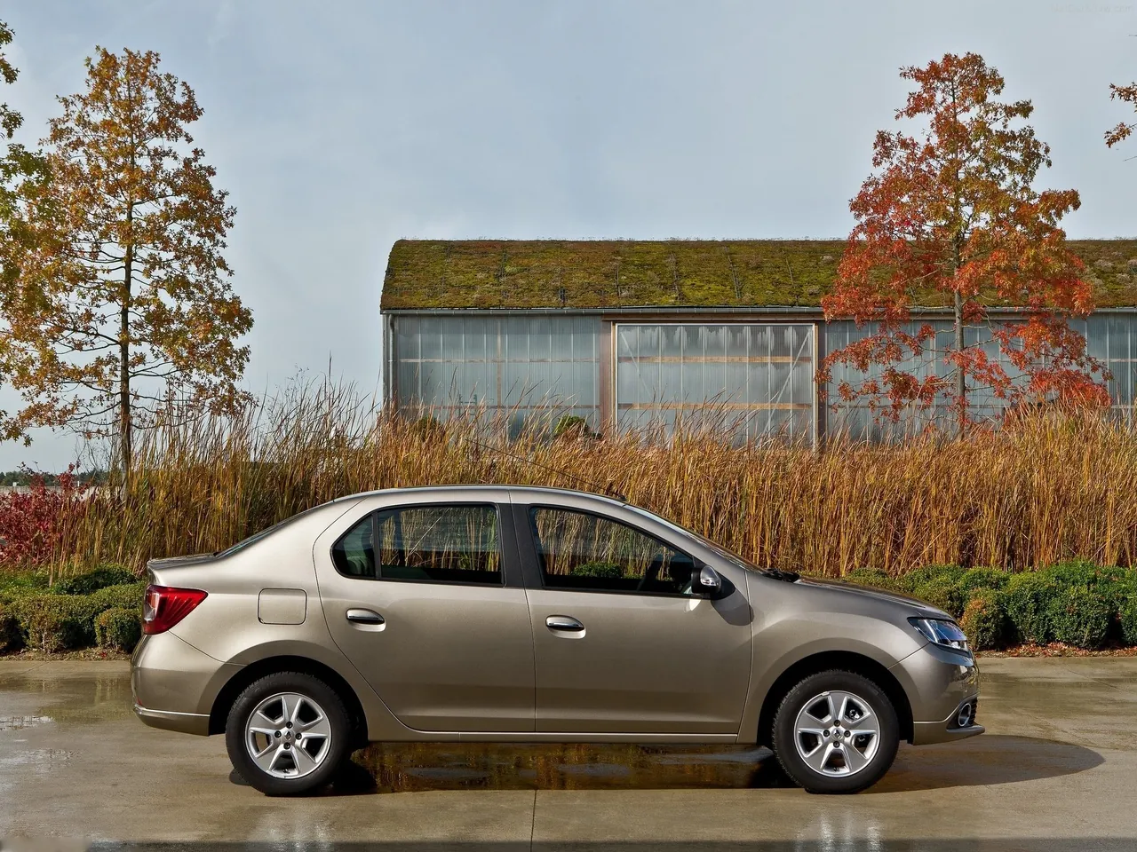 Renault Symbol (2013) – boční profil