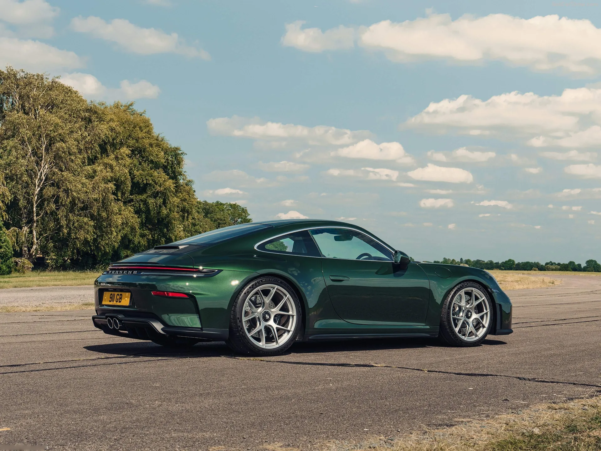 Porsche 911 GT3 Touring [UK] (2025) – zadní tříčtvrteční pohled