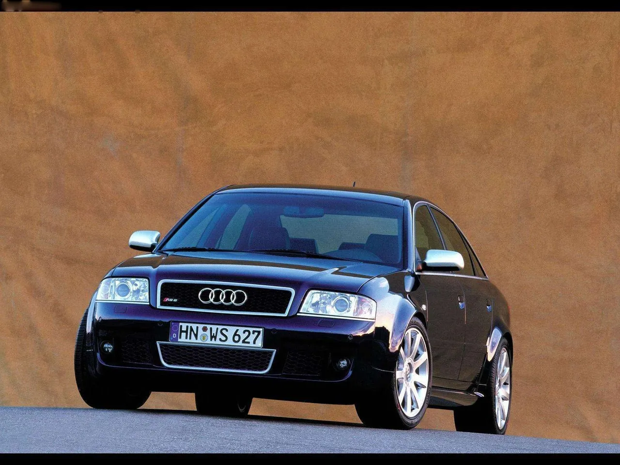 Audi RS6 Sedan (2002)