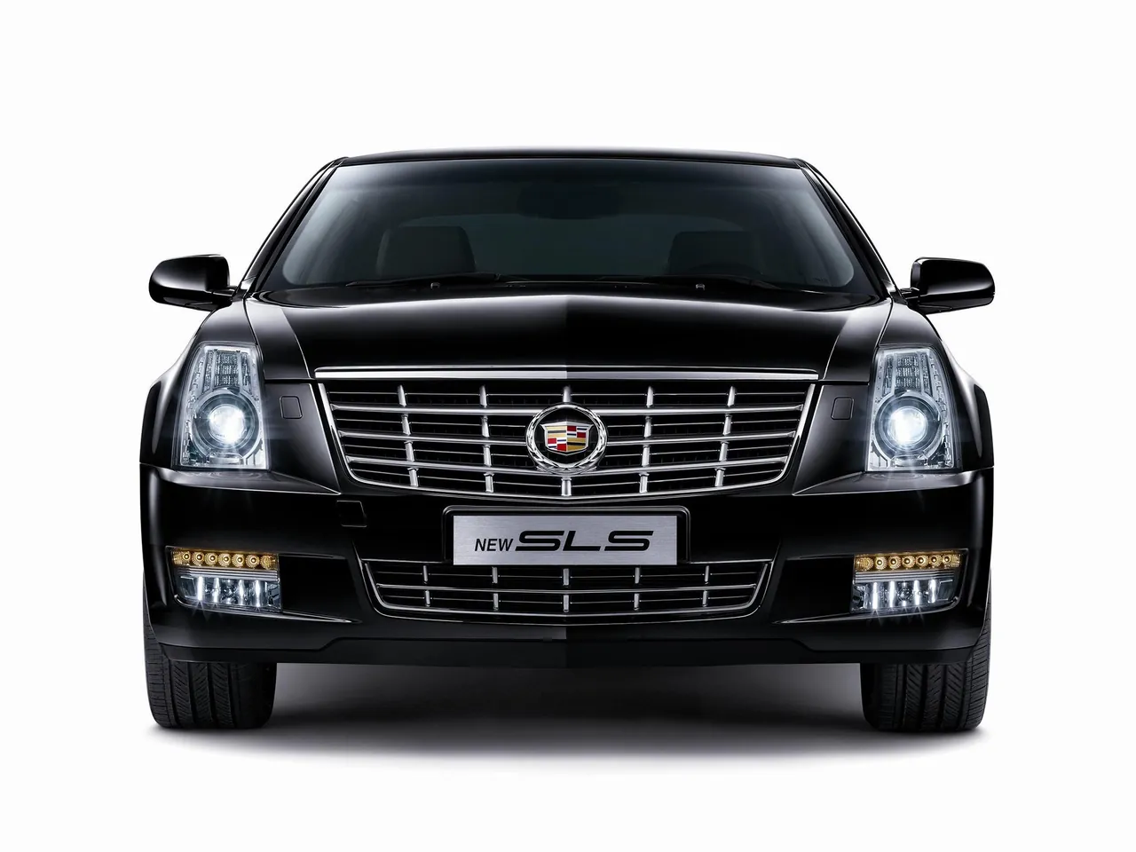 Cadillac SLS (2010) – zepředu