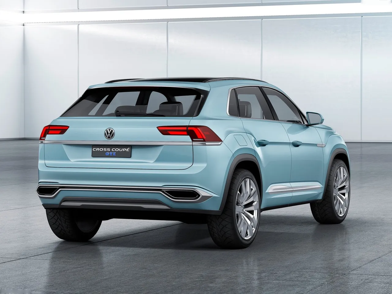 Volkswagen Cross Coupe GTE Concept (2015) – zadní tříčtvrteční pohled
