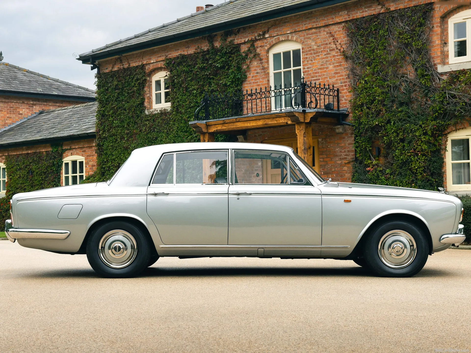 Bentley T-Series (1965) – boční profil
