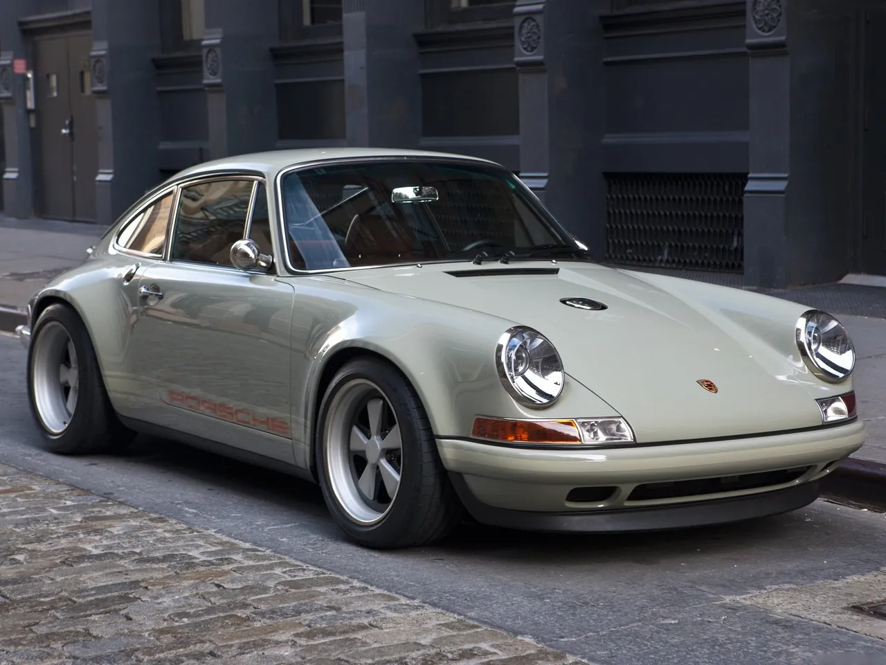 Singer 911 (2012)
