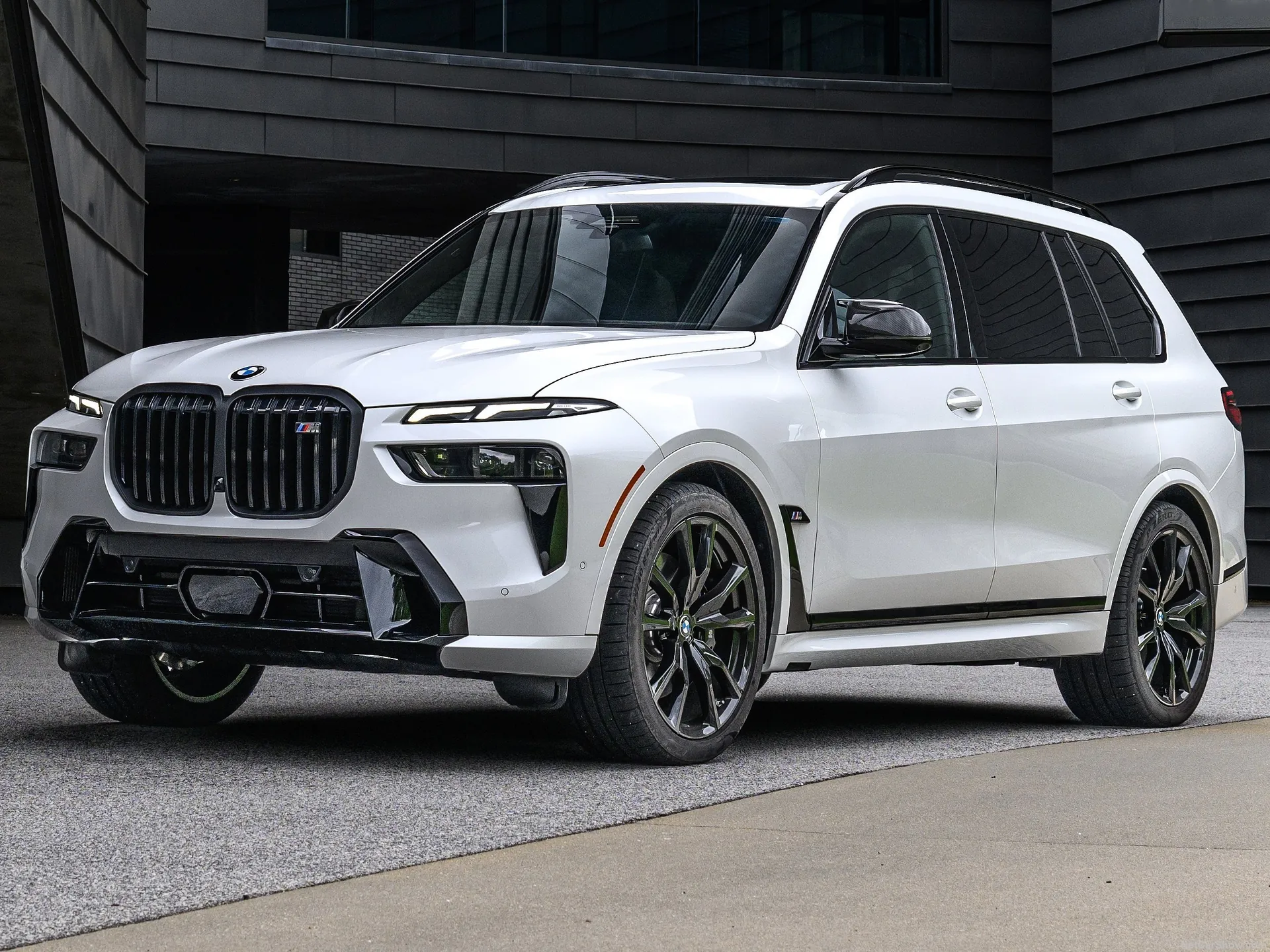 BMW X7 M60i (2023)