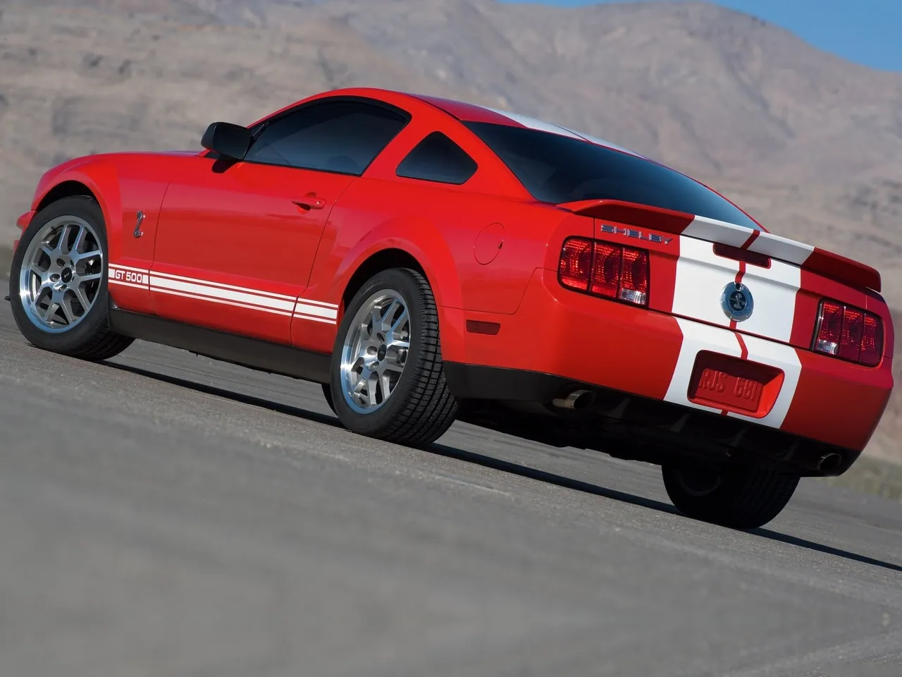 Ford Mustang Shelby GT500 (2007) – zadní tříčtvrteční pohled