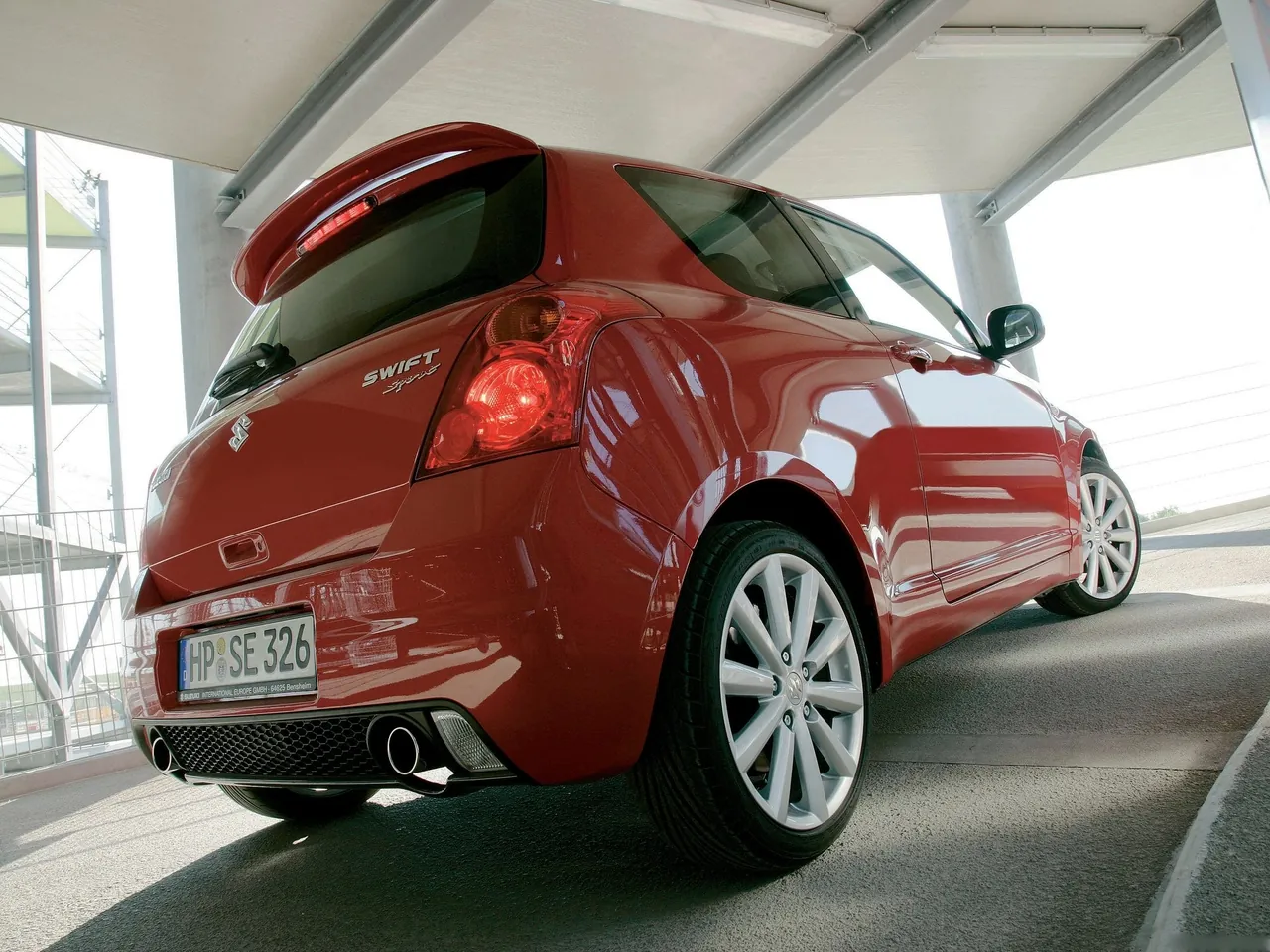 Suzuki Swift Sport (2007) – zadní tříčtvrteční pohled