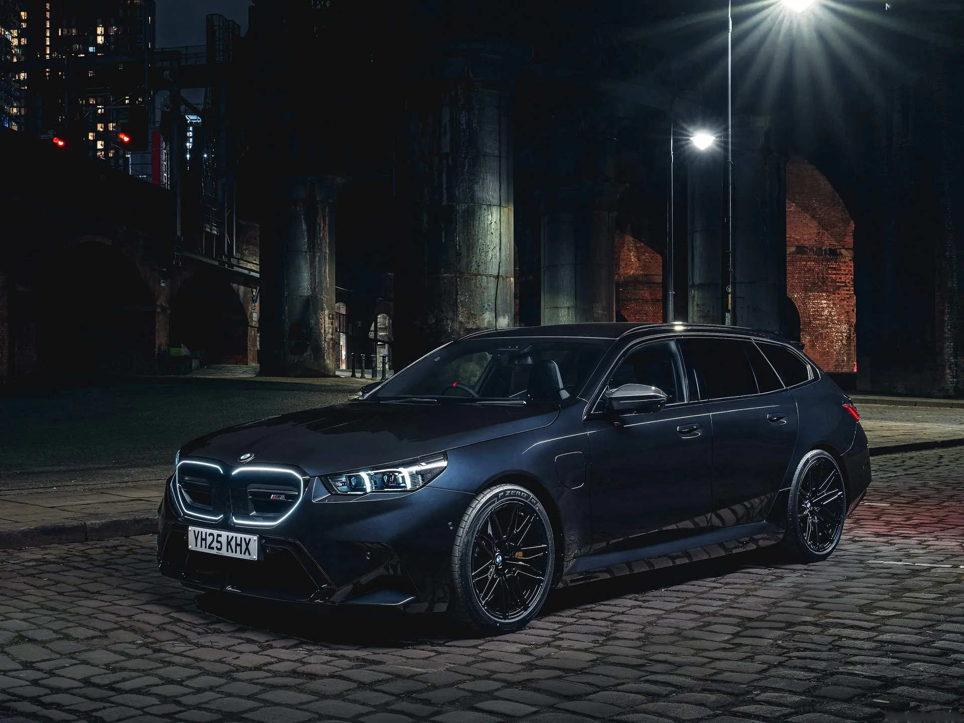 BMW M5 Touring [UK] (2025)