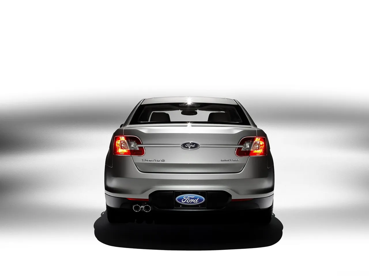 Ford Taurus (2010) – zezadu