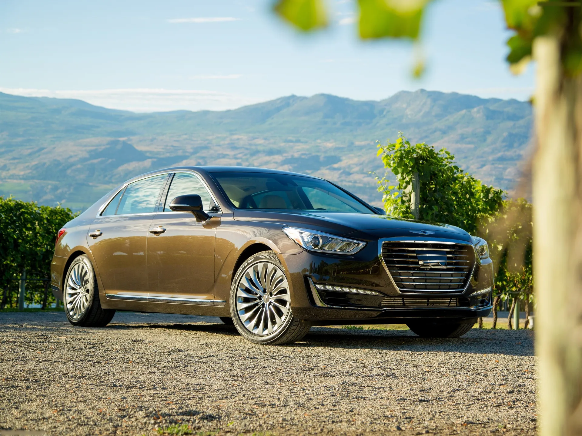 Genesis G90 (2017)