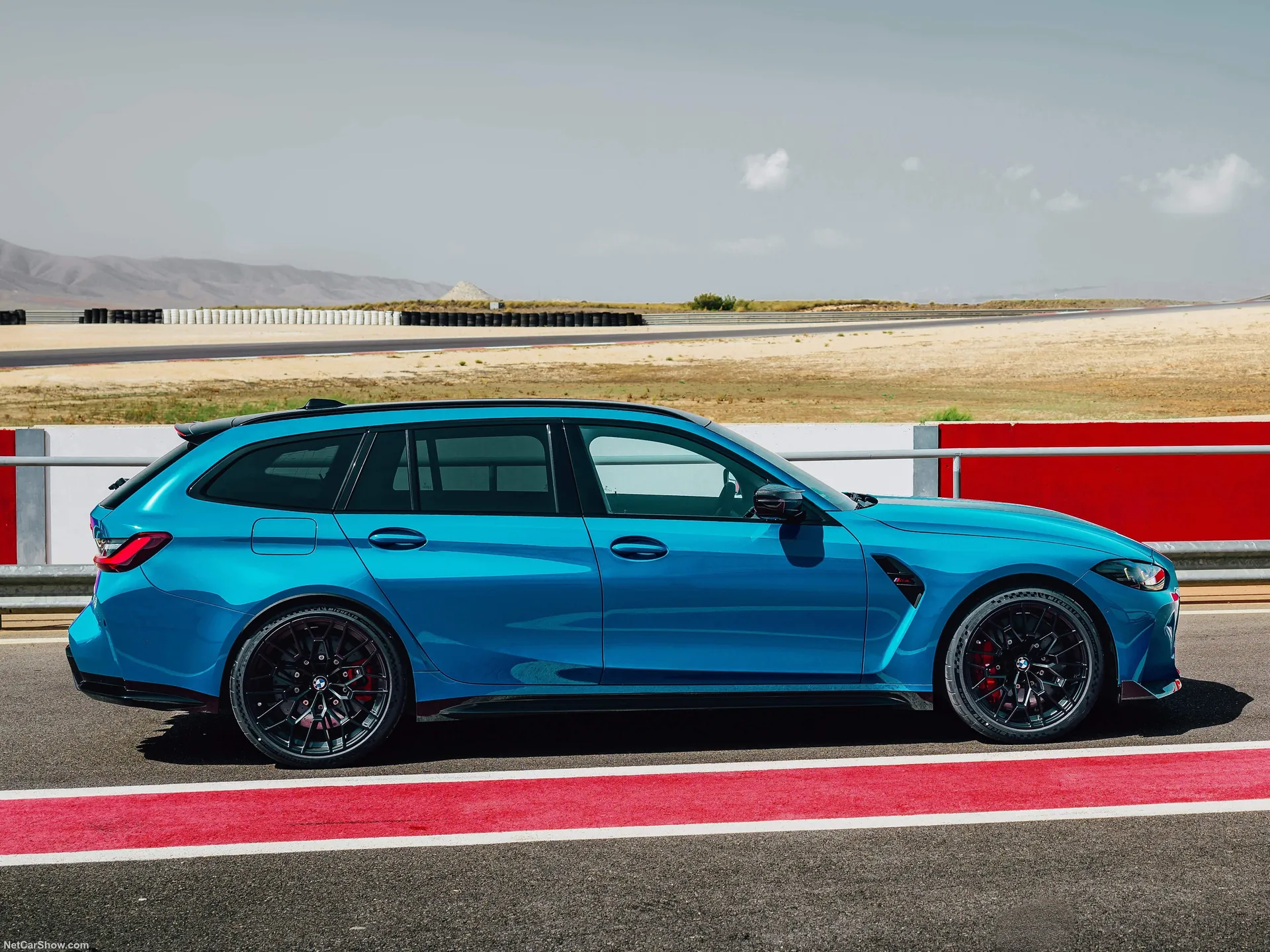 BMW M3 CS Touring (2025) – boční profil