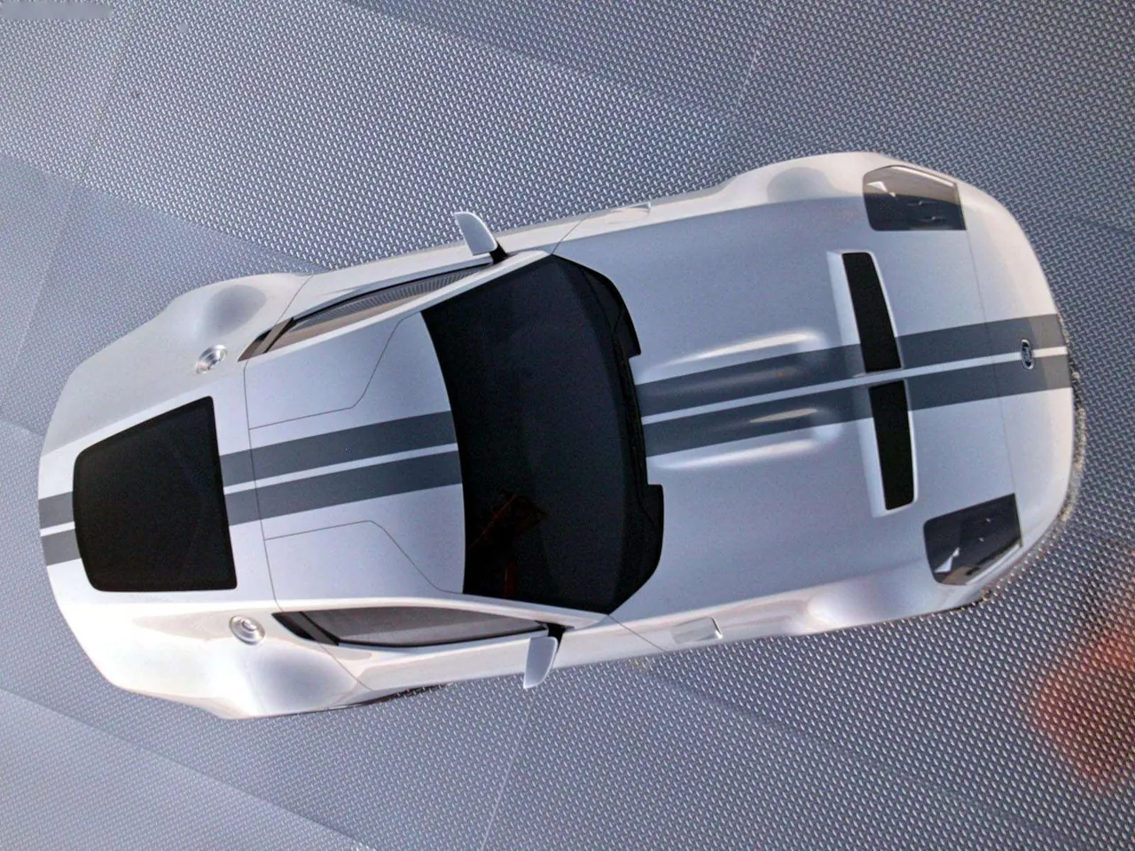 Ford Shelby GR1 Concept (2004) – pohled shora