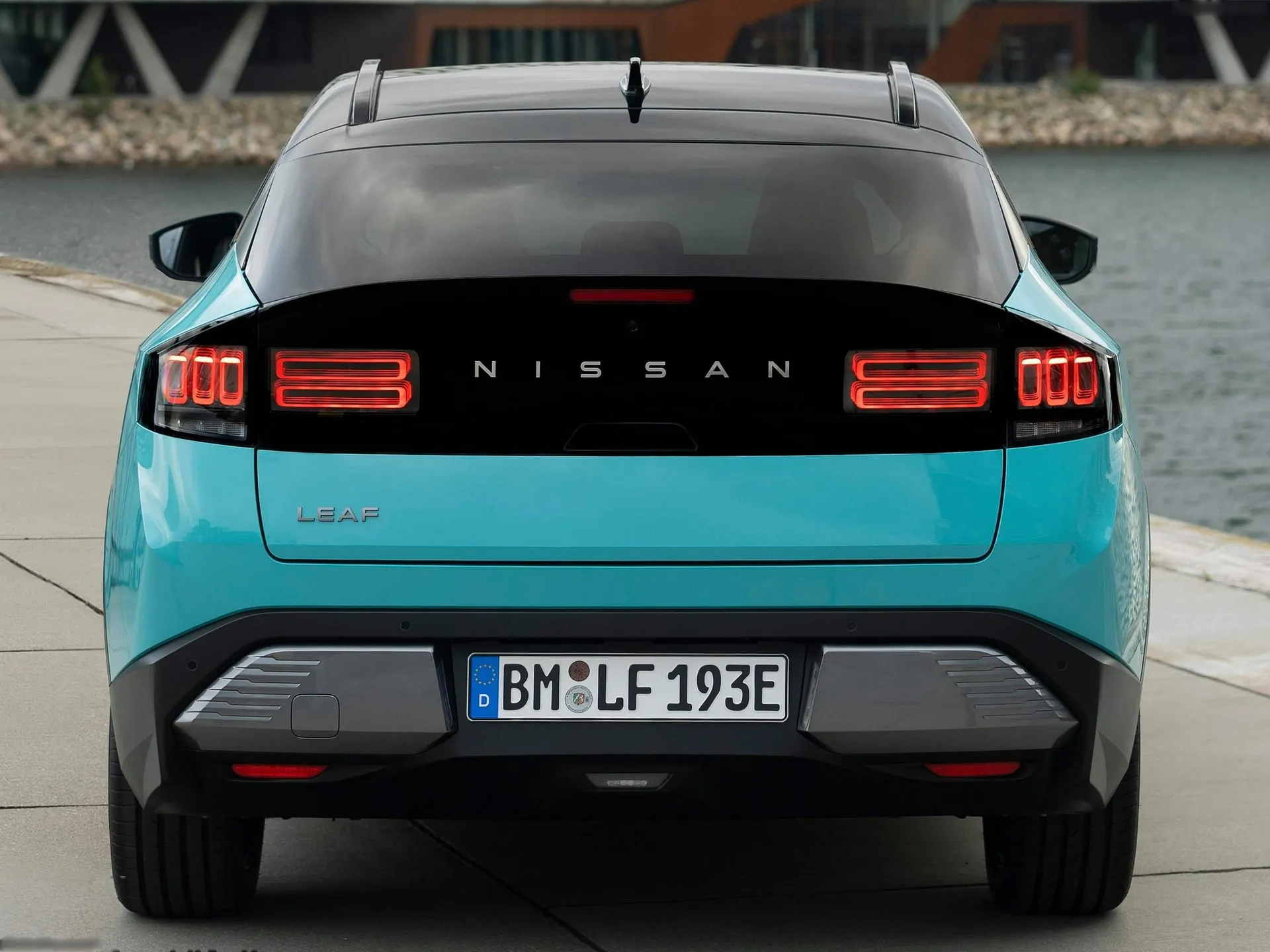 Nissan Leaf (2026) – zezadu
