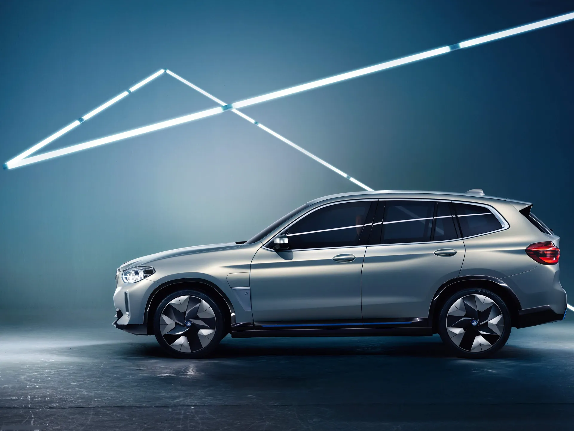BMW iX3 Concept (2018) – boční profil