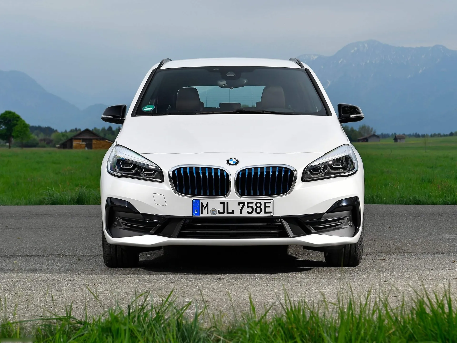 BMW 225xe iPerformance (2019) – zepředu