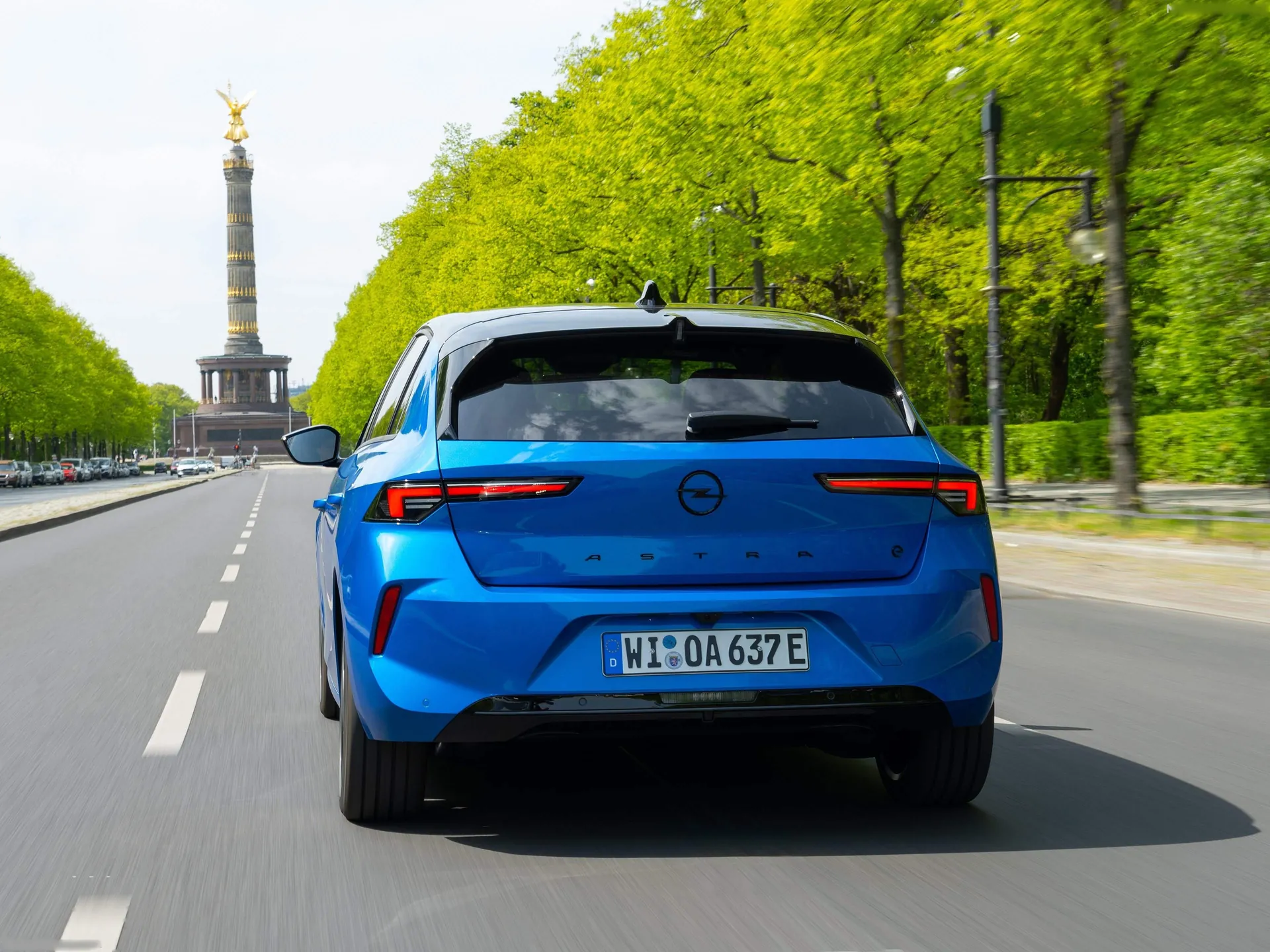Opel Astra Electric (2023) – zezadu