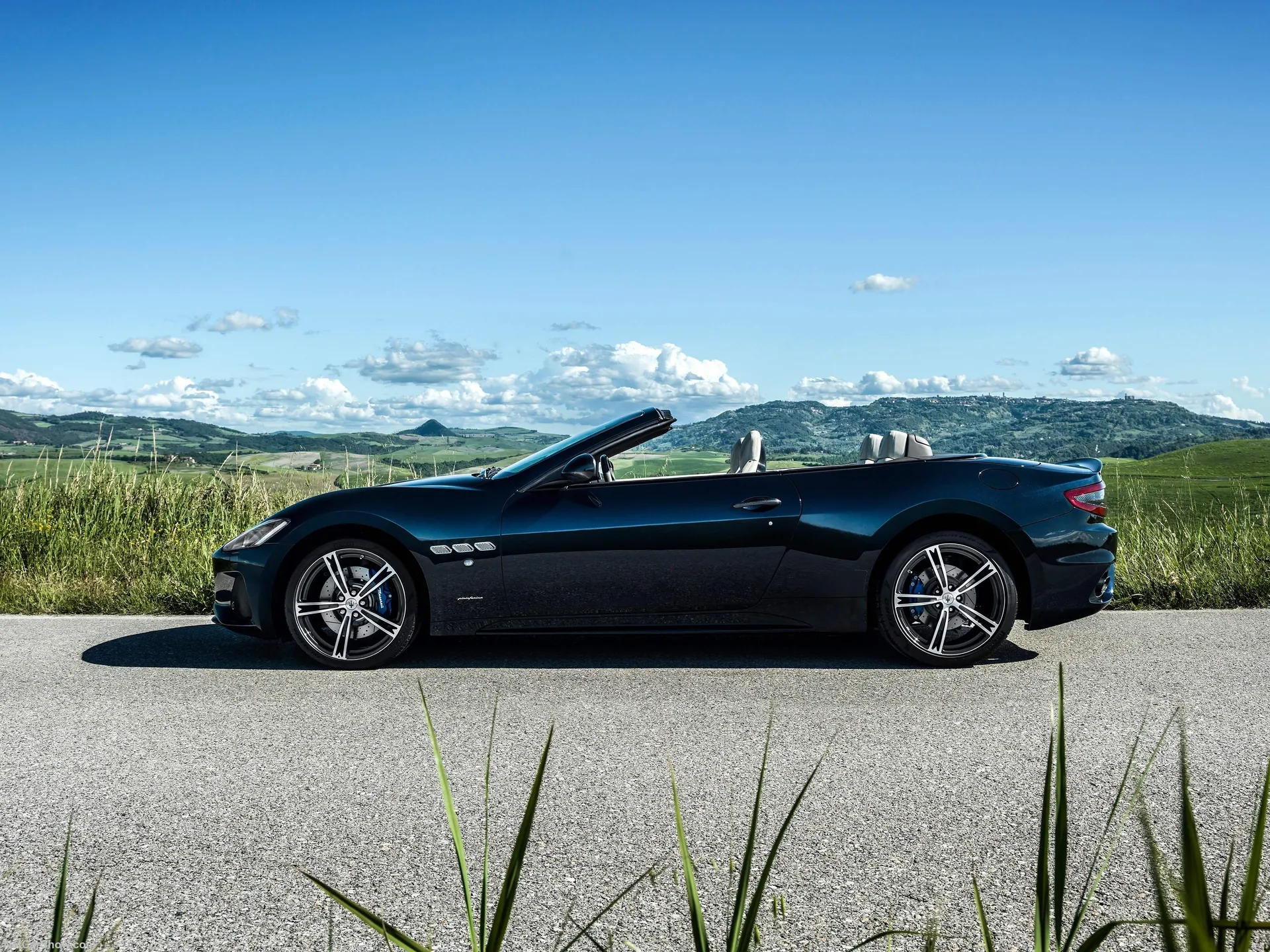 Maserati GranCabrio (2018) – boční profil