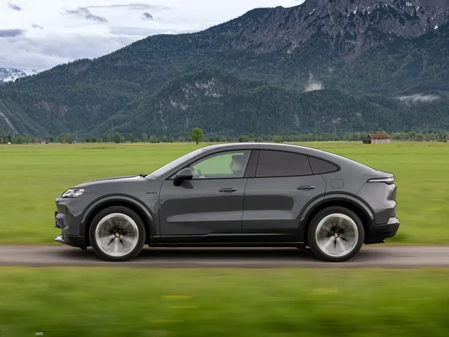 Porsche Cayenne Coupe Electric (2027)