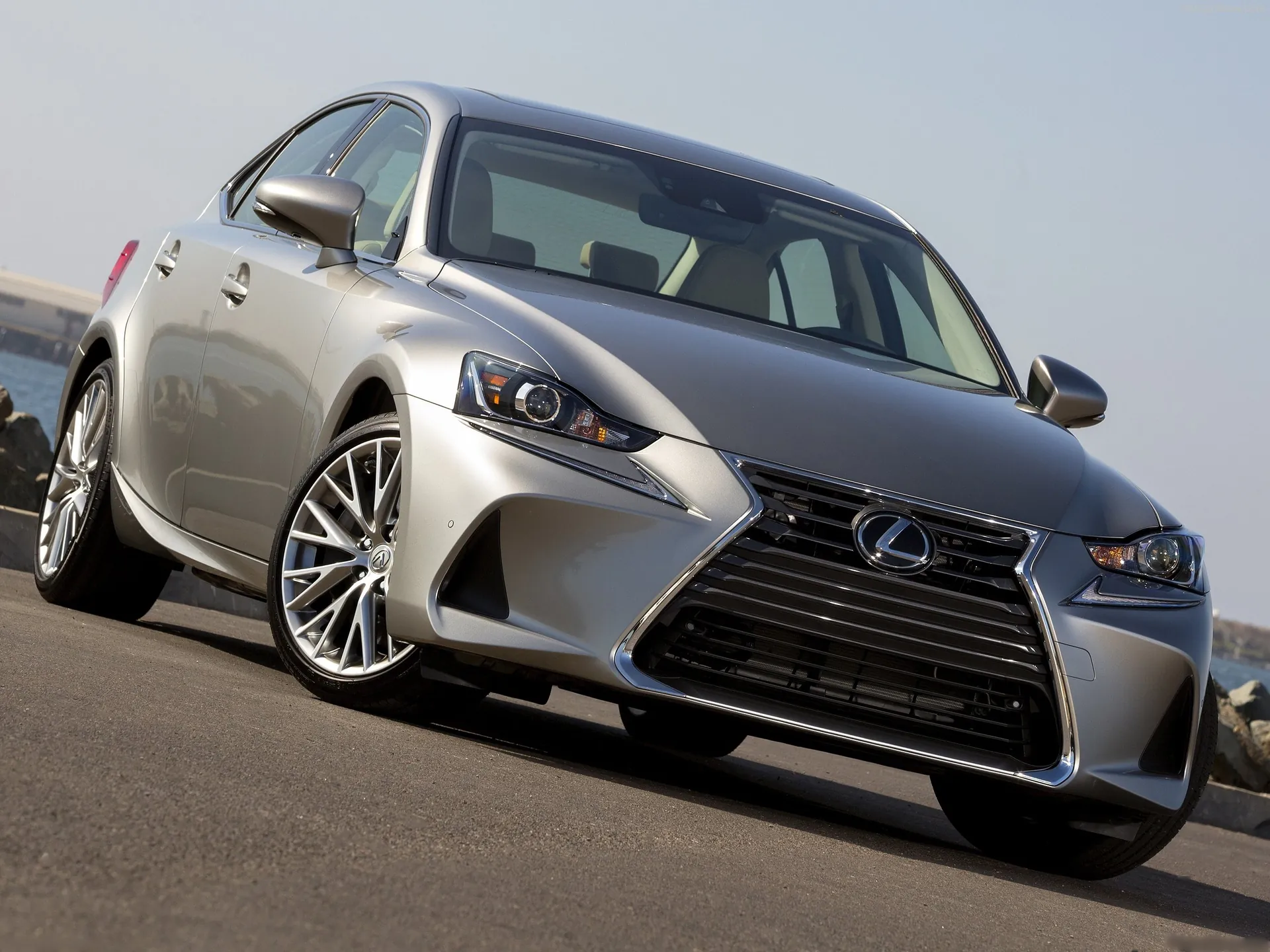 Lexus IS (2017)