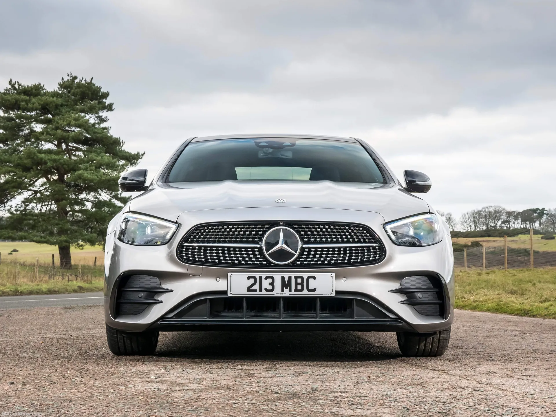 Mercedes-Benz E-Class [UK] (2021) - Front