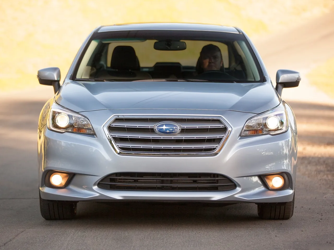 Subaru Legacy (2015) – zepředu