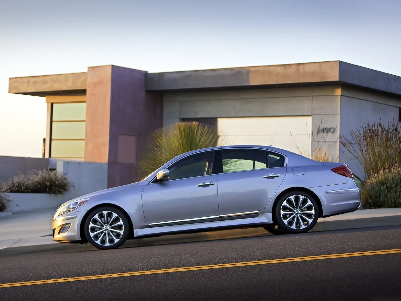 Hyundai Genesis (2012) – boční profil