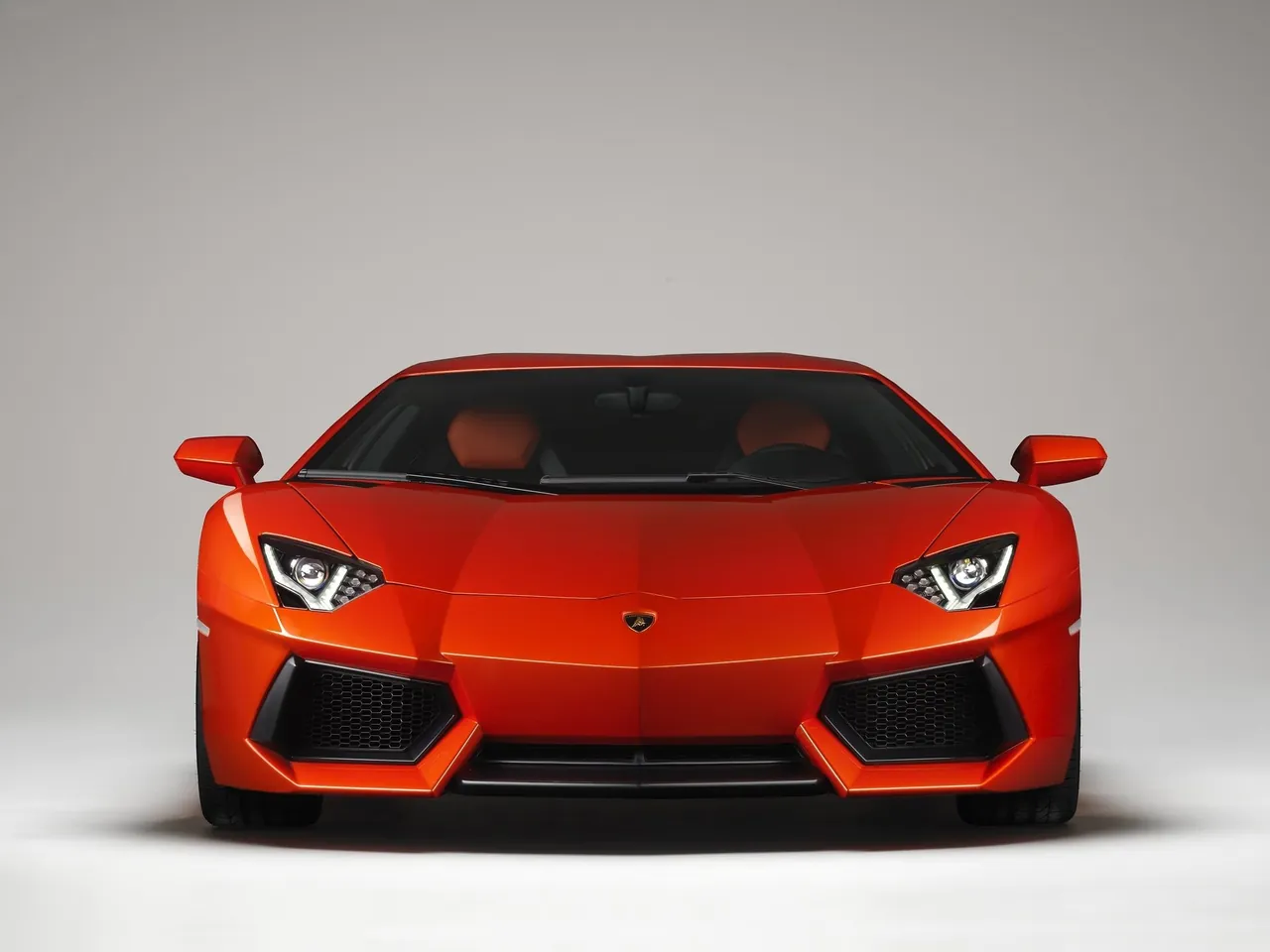 Lamborghini Aventador LP700-4 (2012) – zepředu