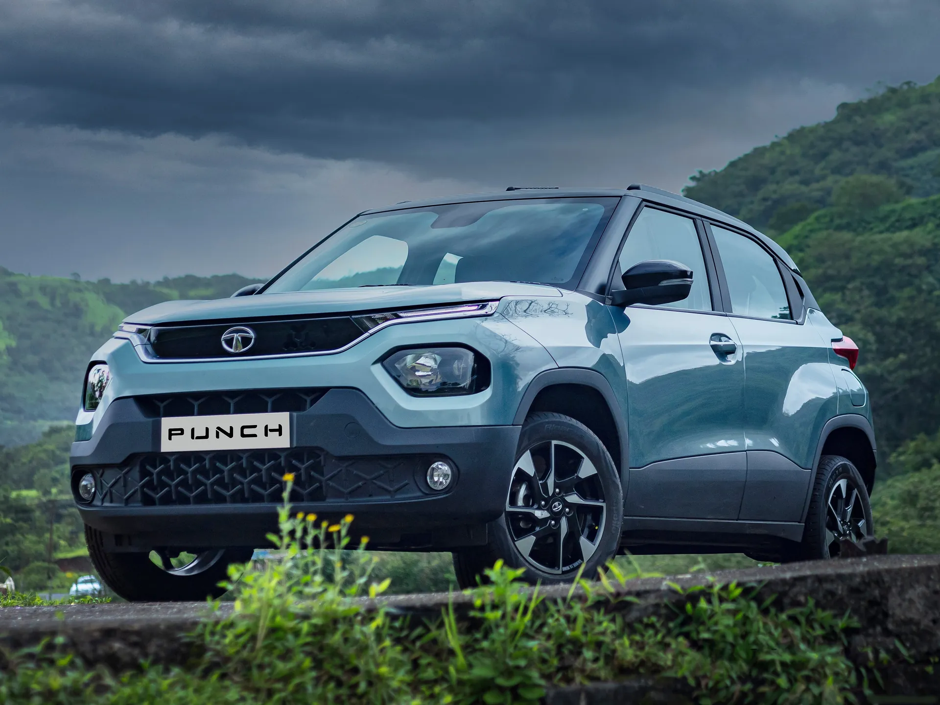 Tata Punch (2022)