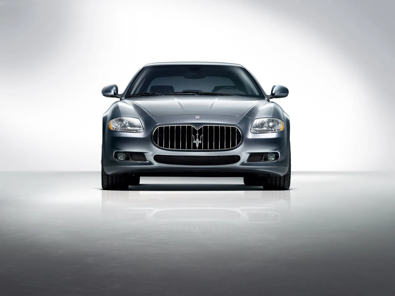Maserati Quattroporte (2009) – zepředu
