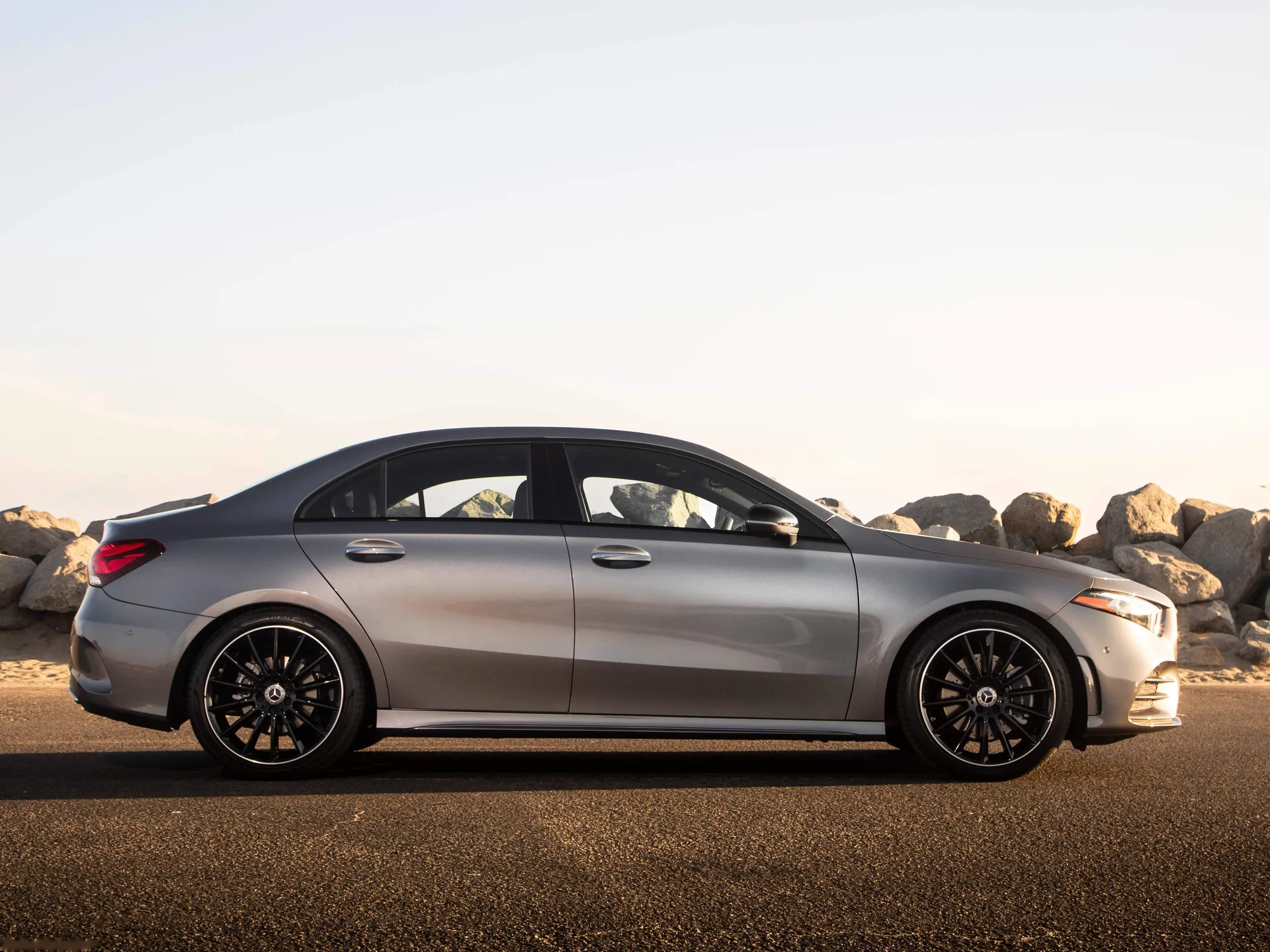 Mercedes-Benz A-Class Sedan [US] (2019) – boční profil