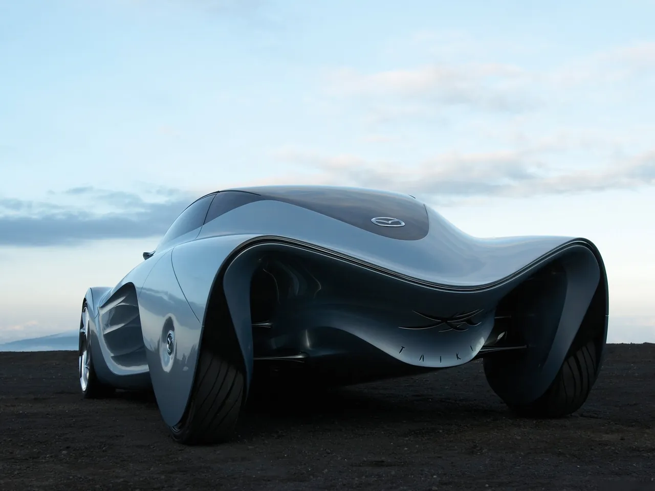 Mazda Taiki Concept (2007) – zadní tříčtvrteční pohled
