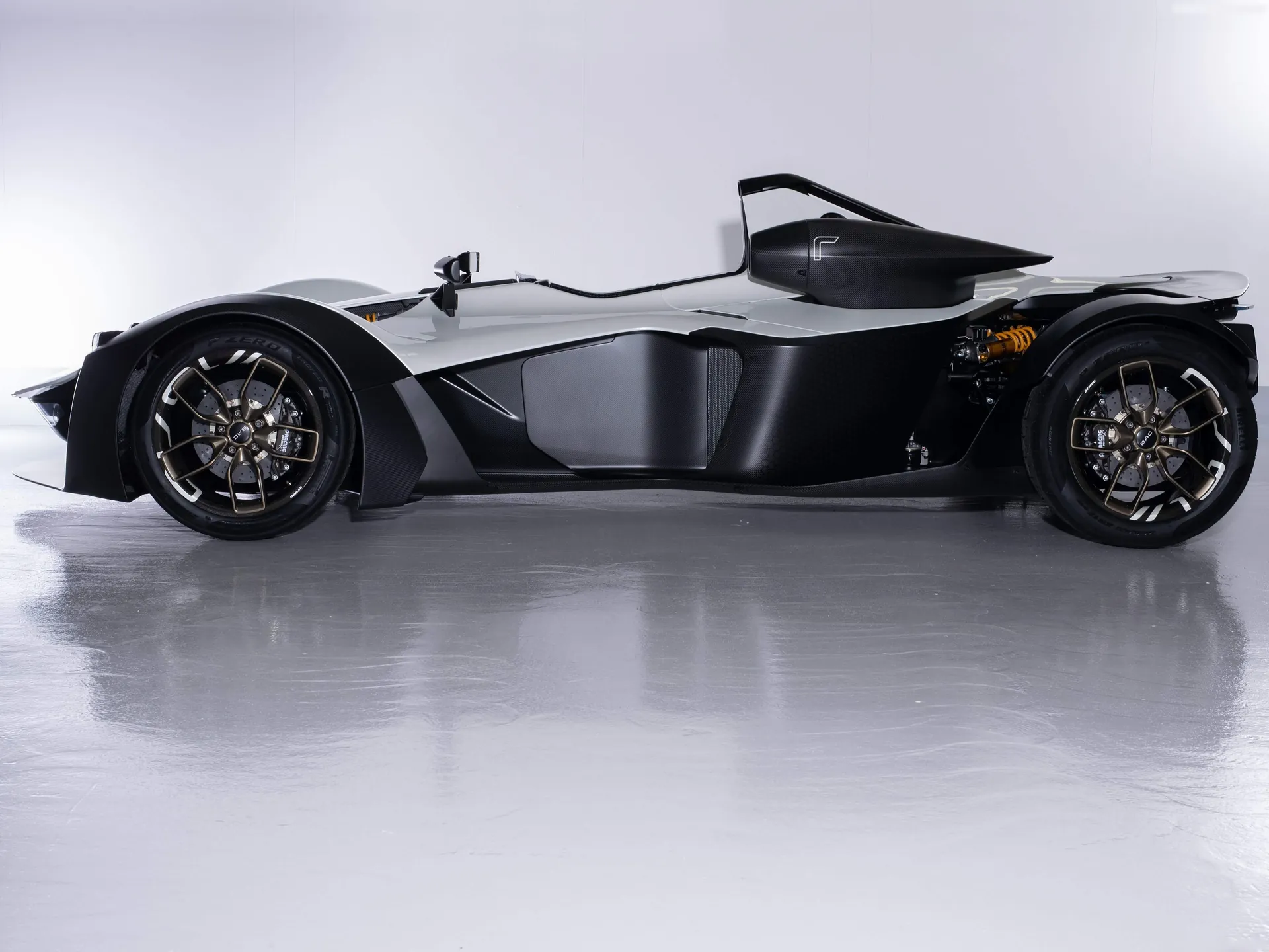 BAC Mono R (2020) – boční profil
