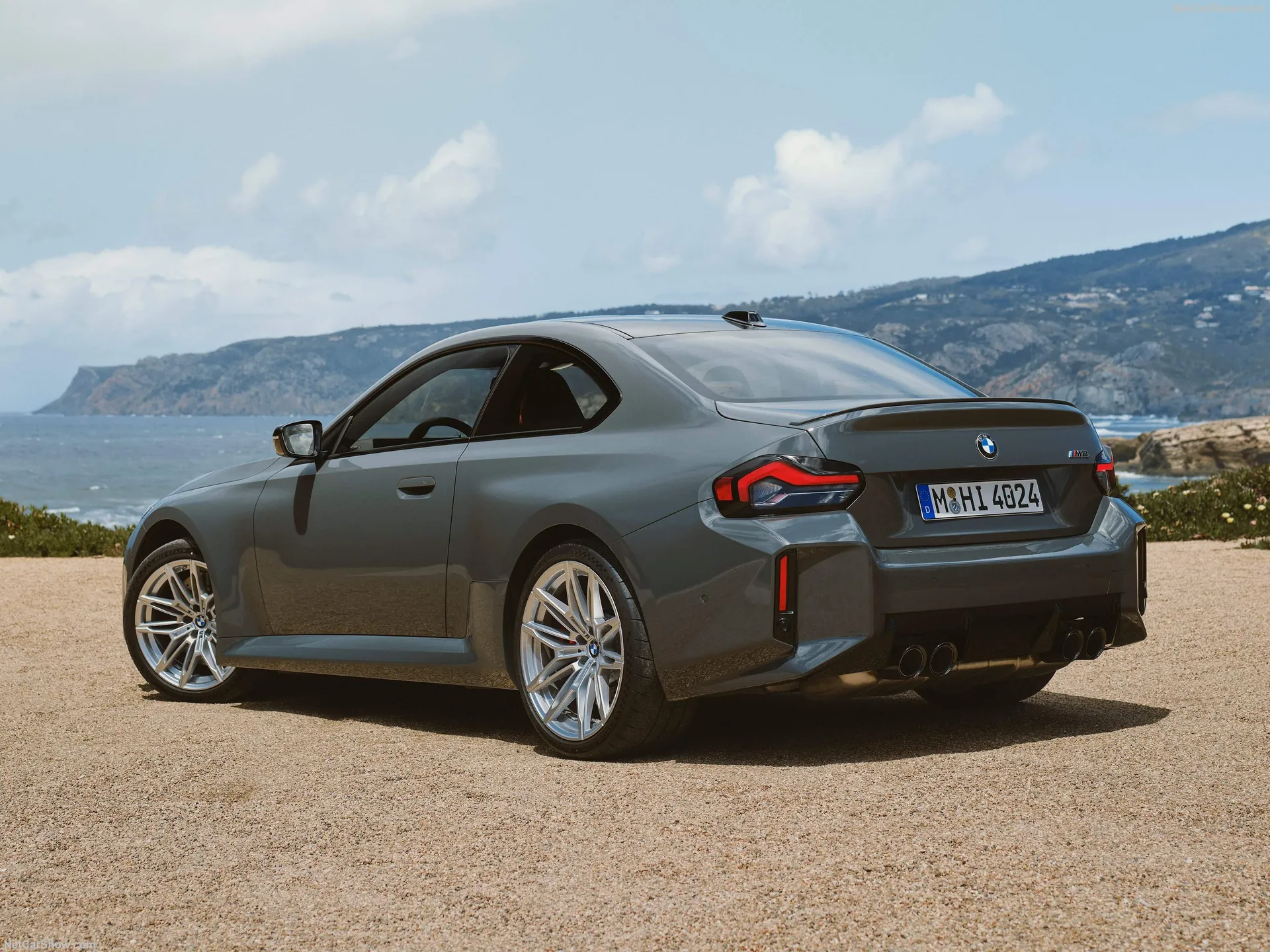 BMW M2 (2025) – zadní tříčtvrteční pohled